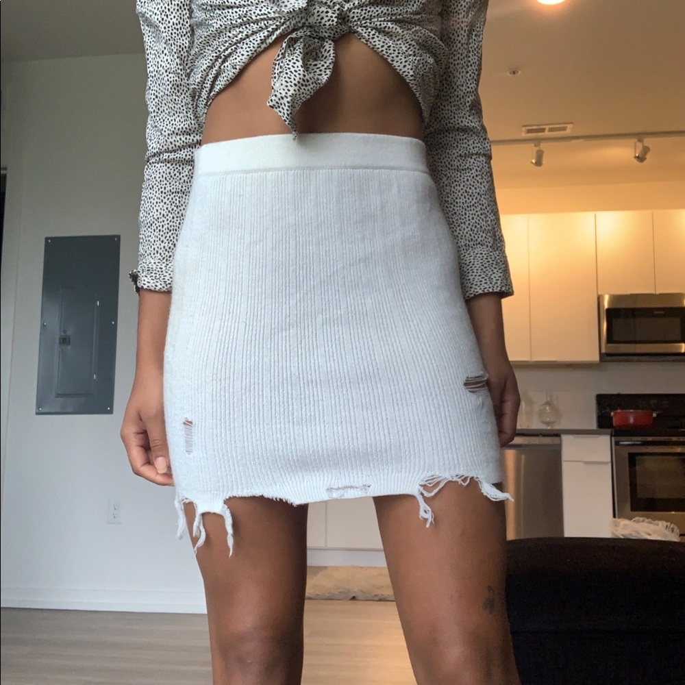 **SOLD**Knit distressed skirt